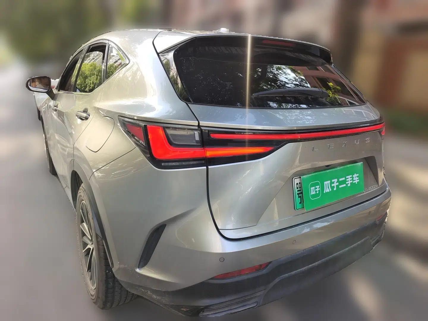 Lexus NX New Energy 2022 400h+ Comfort Edition — миниатюра 4