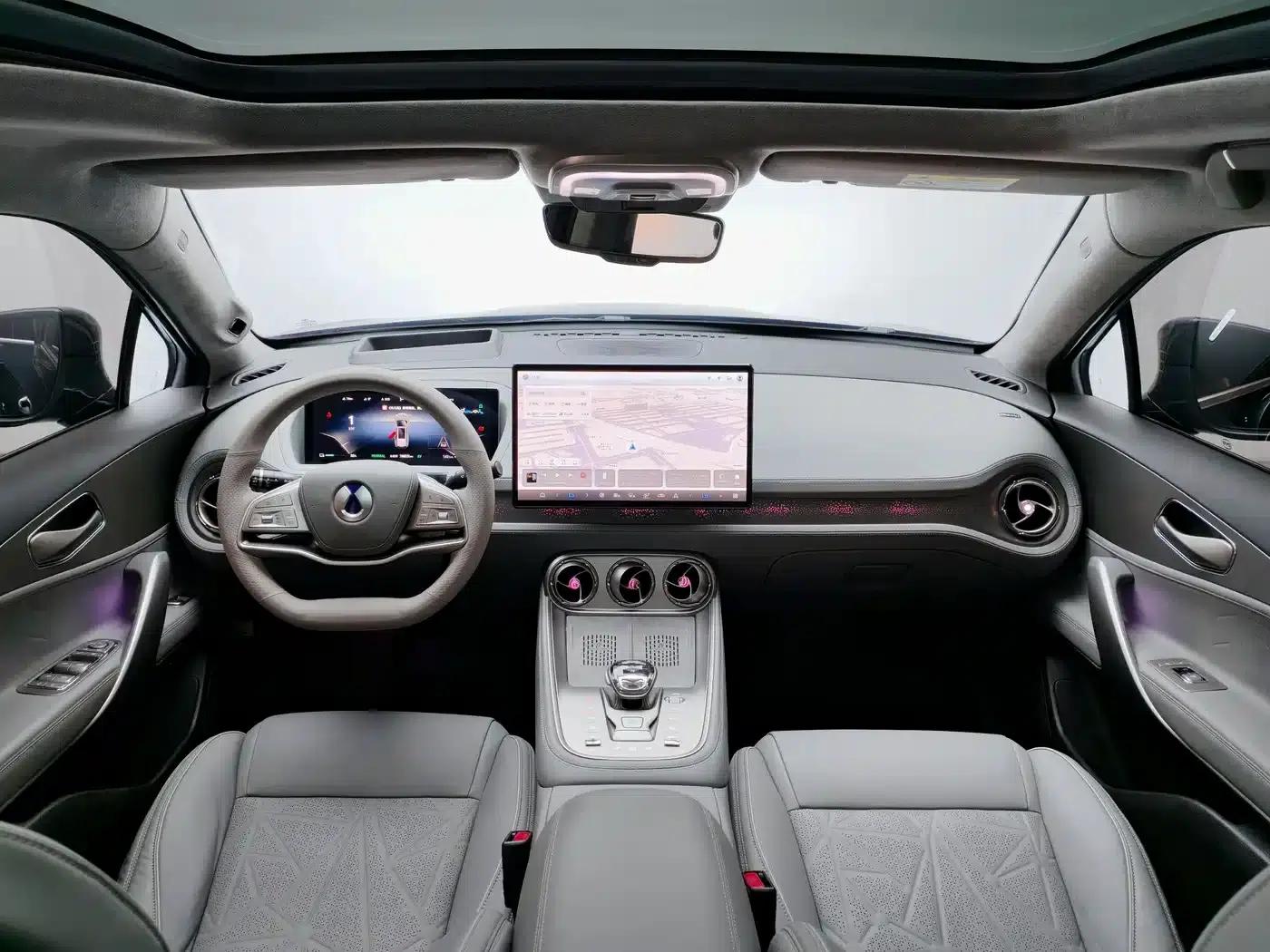 Denza N8 2023 All-Wheel Drive Super Hybrid Flagship Six-Seater Edition — миниатюра 4