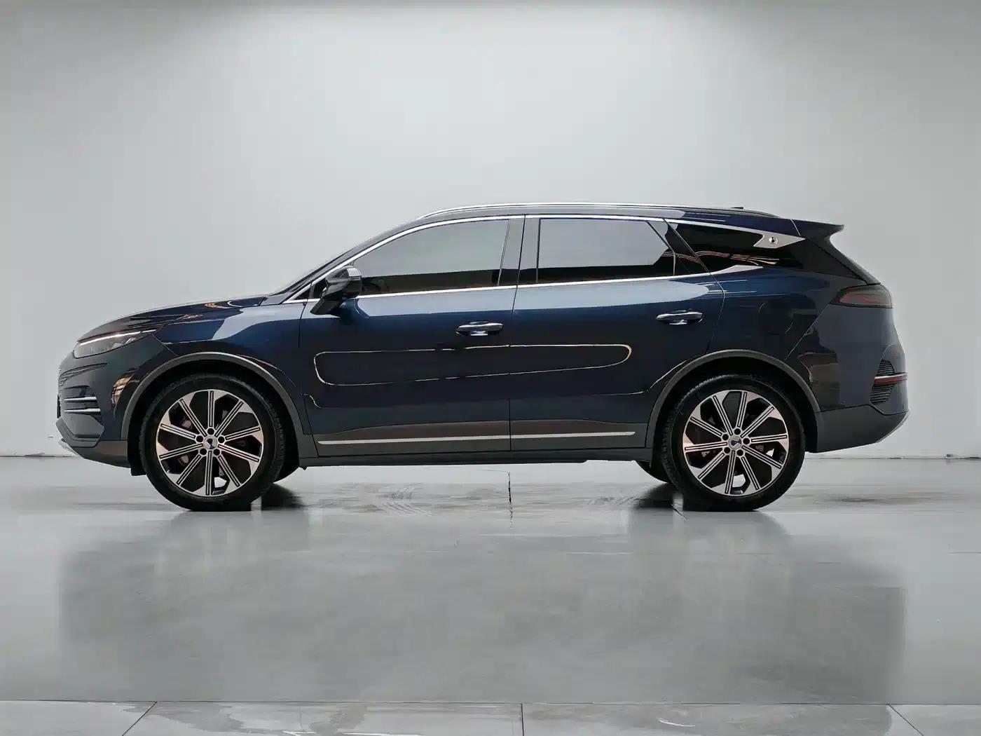 Denza N8 2023 All-Wheel Drive Super Hybrid Flagship Six-Seater Edition — миниатюра 9
