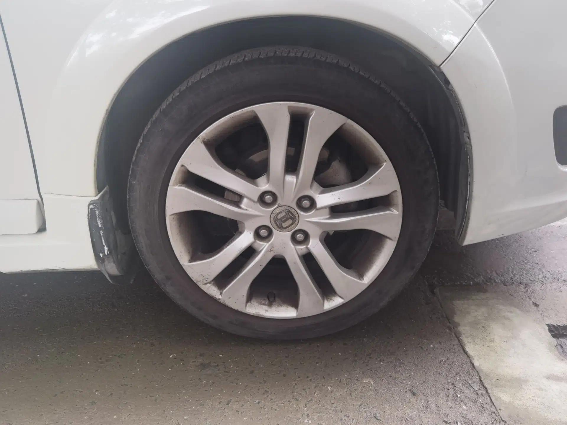 Suzuki Liana A6 2014 Sedan 1.4L Manual Enjoyment Model — миниатюра 8