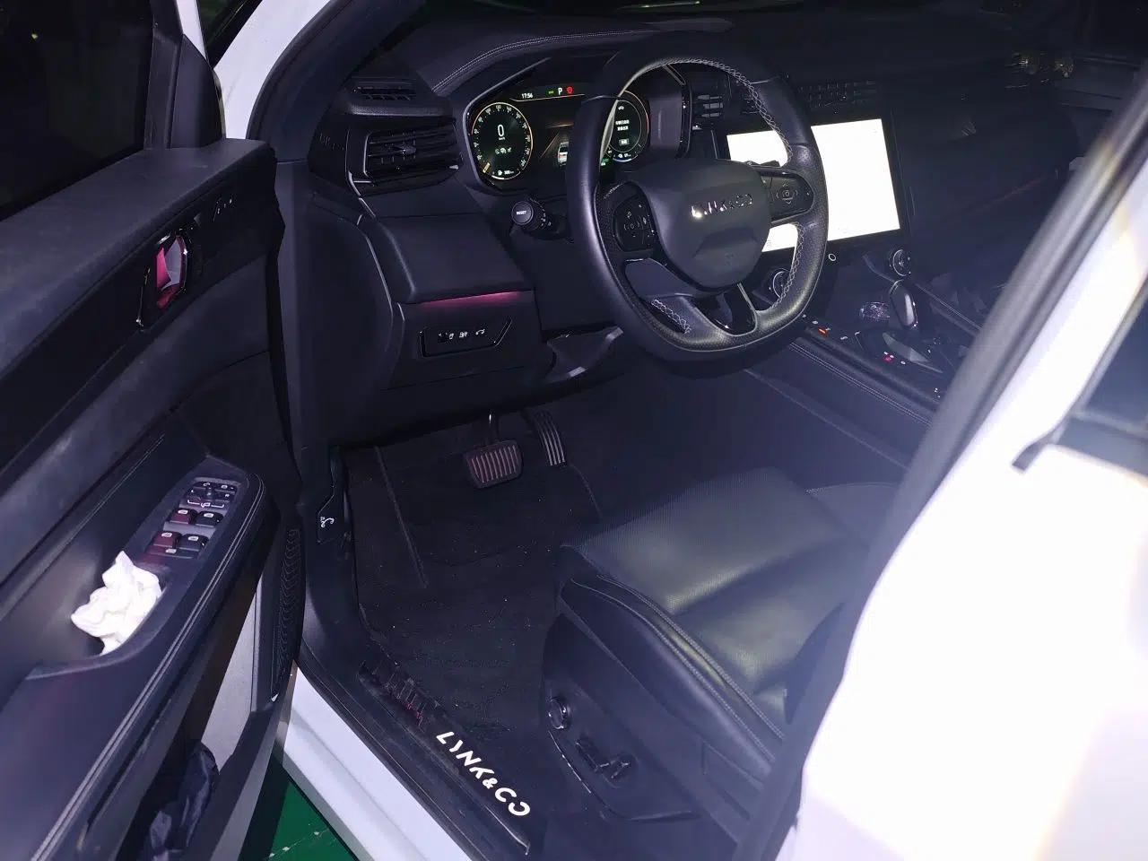 Lynk & Co 01 EM-P 2021 1.5TD PHEV Halo — миниатюра 16