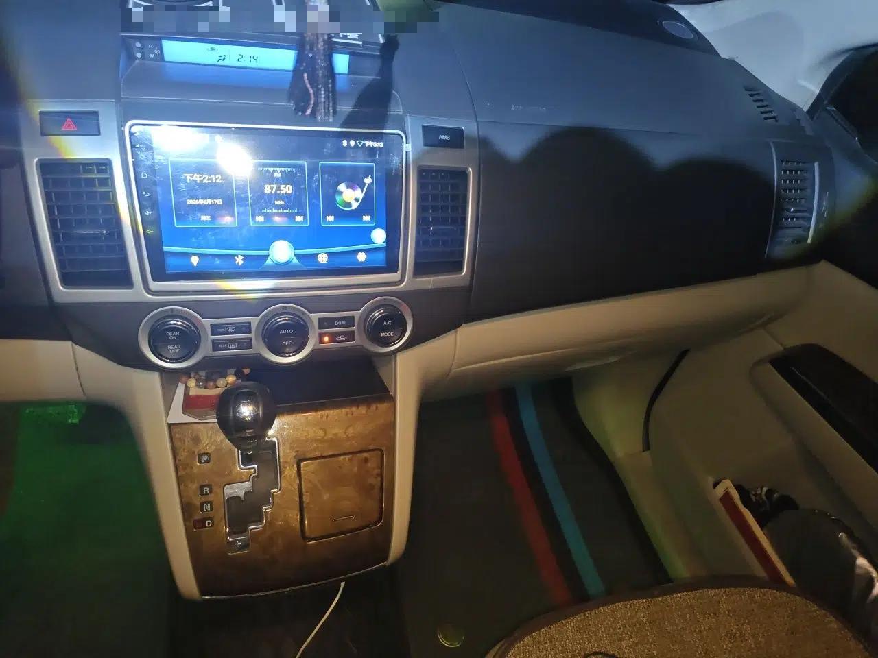 Mazda 8 2011 2.3L Ultimate Edition — миниатюра 13