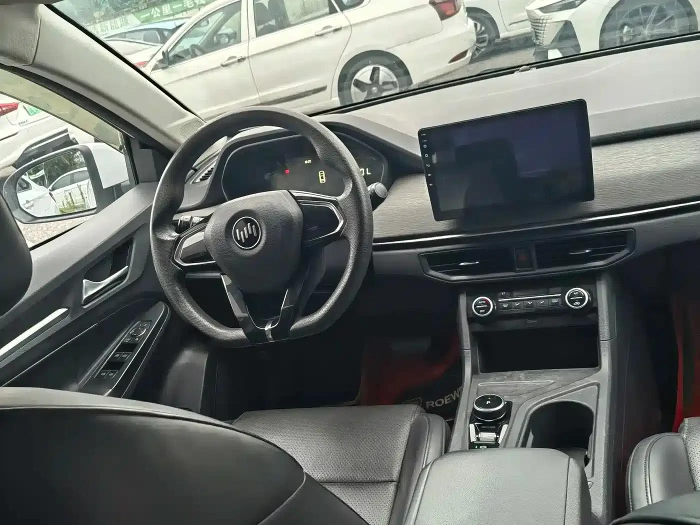 Weltmeister E.5 2022 Smart Travel — миниатюра 8