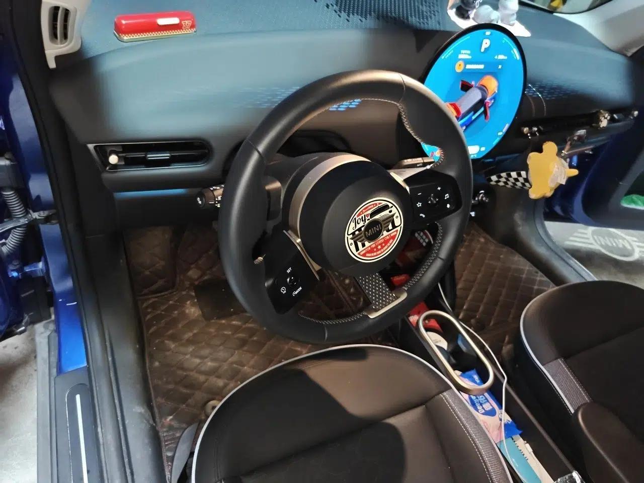 MINI Electric COOPER 2024 456km COOPER E Classic Edition — миниатюра 10