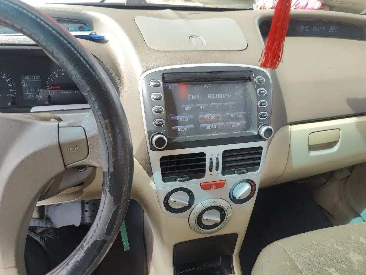Chery Fengyun 2 2010 Hatchback 1.5L Ambition Model — миниатюра 13