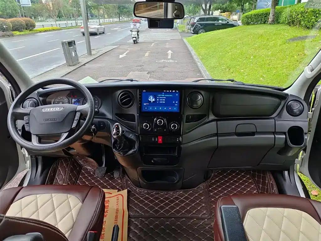 Iveco Daily RV 2020 3.0T Diesel Version — миниатюра 13