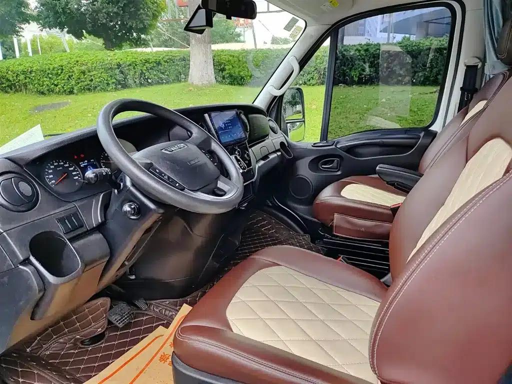 Iveco Daily RV 2020 3.0T Diesel Version — миниатюра 7