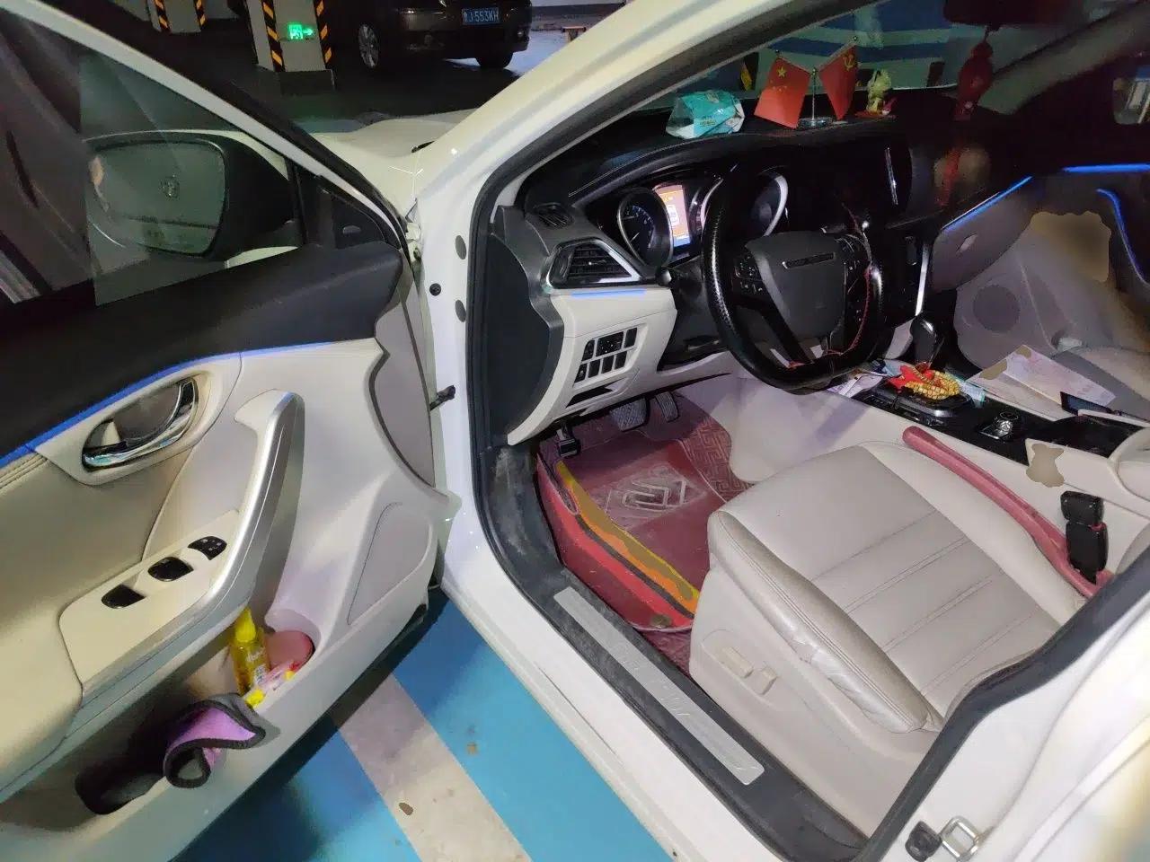 Venucia T90 2017 2.0L CVT Leading Edition — миниатюра 16