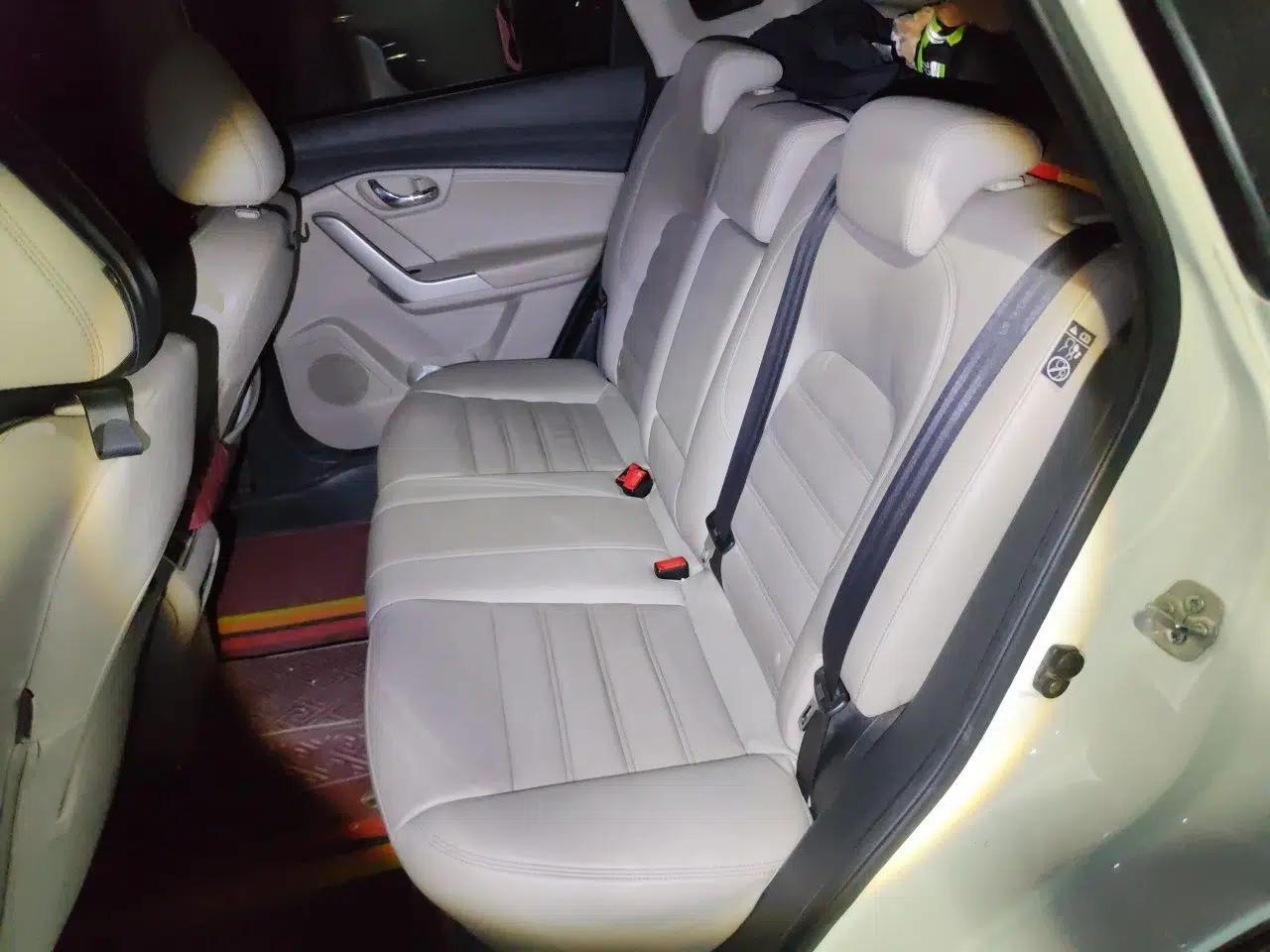 Venucia T90 2017 2.0L CVT Leading Edition — миниатюра 17