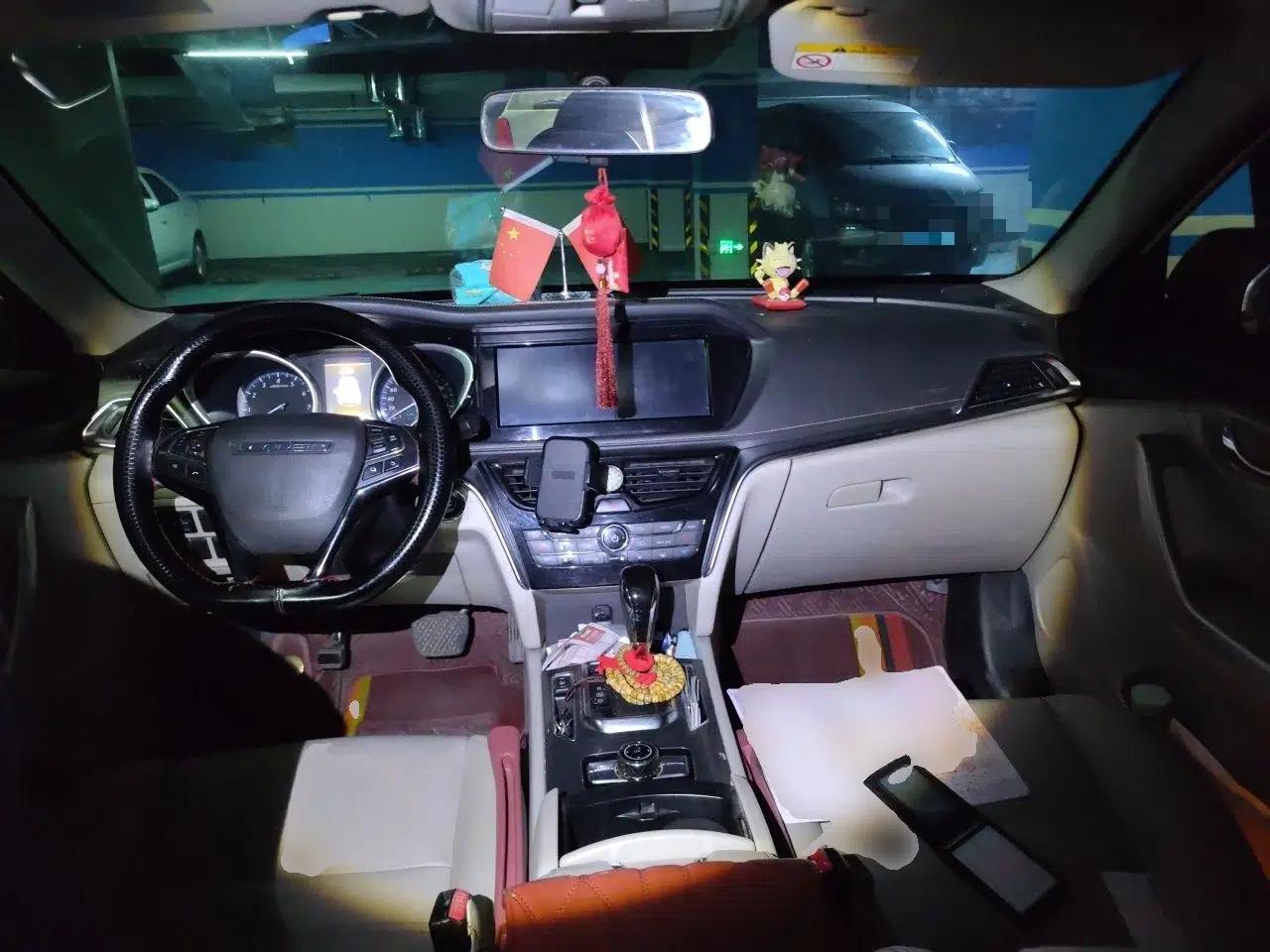 Venucia T90 2017 2.0L CVT Leading Edition — миниатюра 9