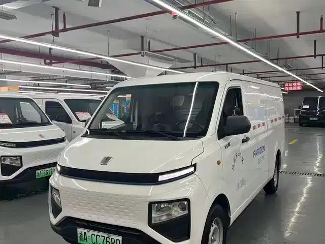 CATL 41.86kWh Premium Edition 2023 Model V6E