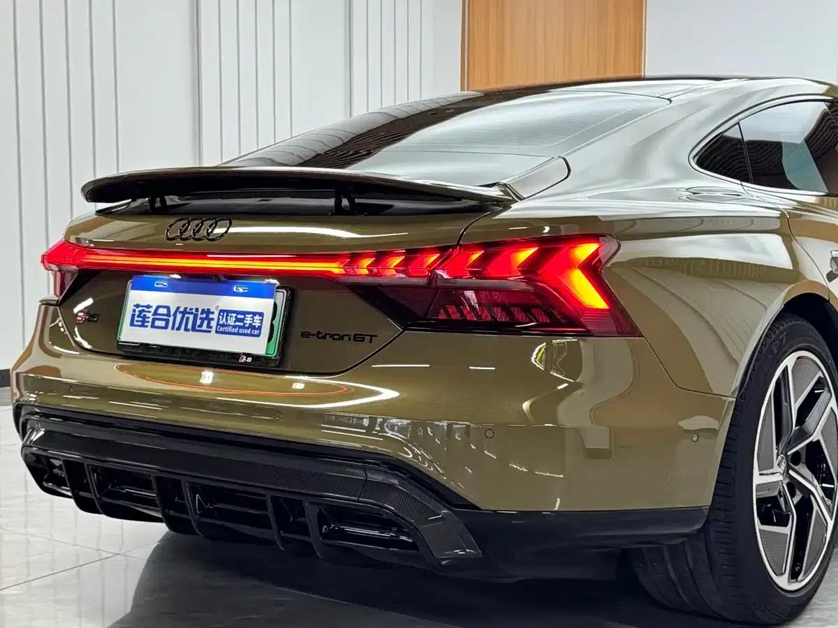 Audi RS e-tron GT 2023 Base Model — миниатюра 17