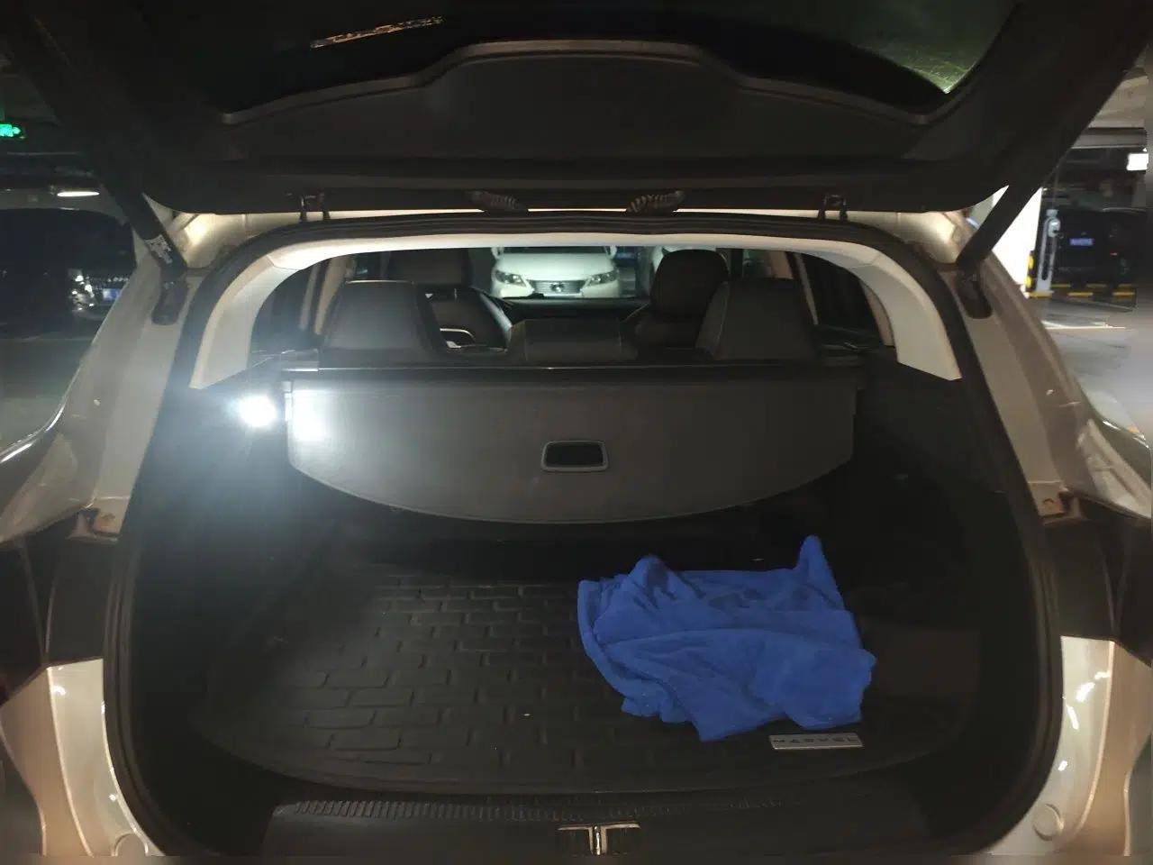 Roewe MARVEL X 2018 Rear-Drive Model — миниатюра 16