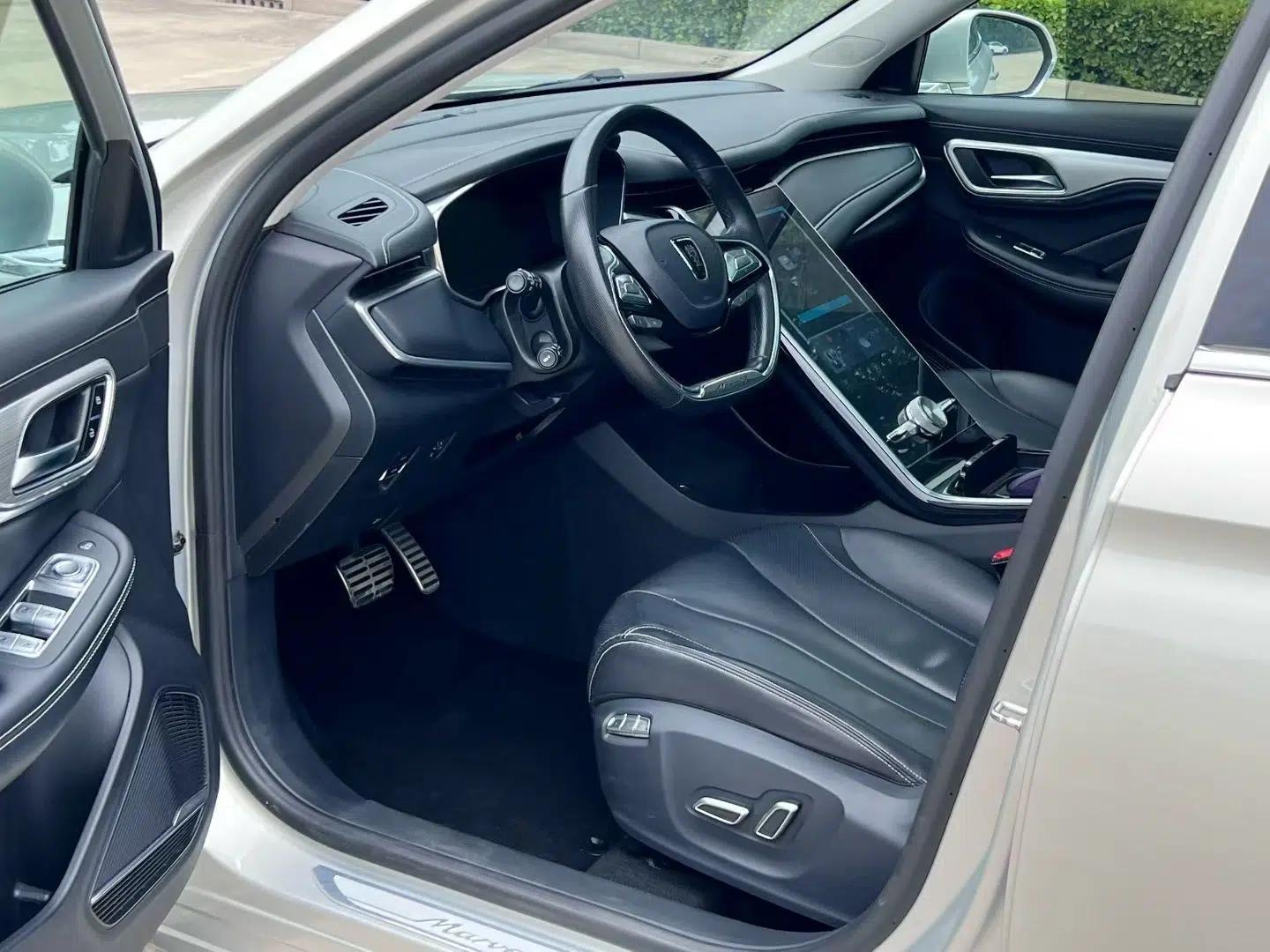 Roewe MARVEL X 2018 Rear-Drive Model — миниатюра 17
