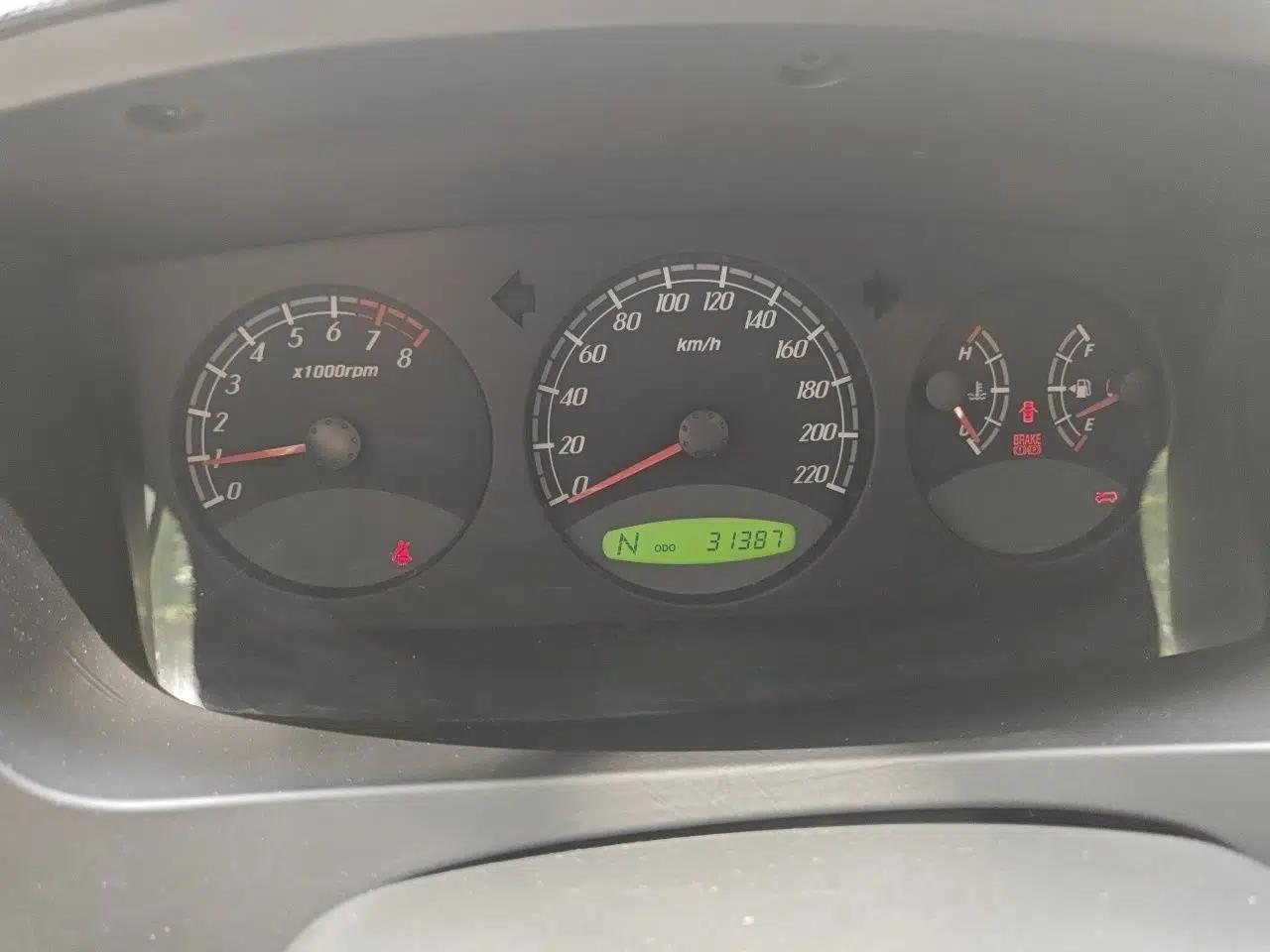 Roewe W5 2011 1.8T 2WD Automatic Trend Edition — миниатюра 11