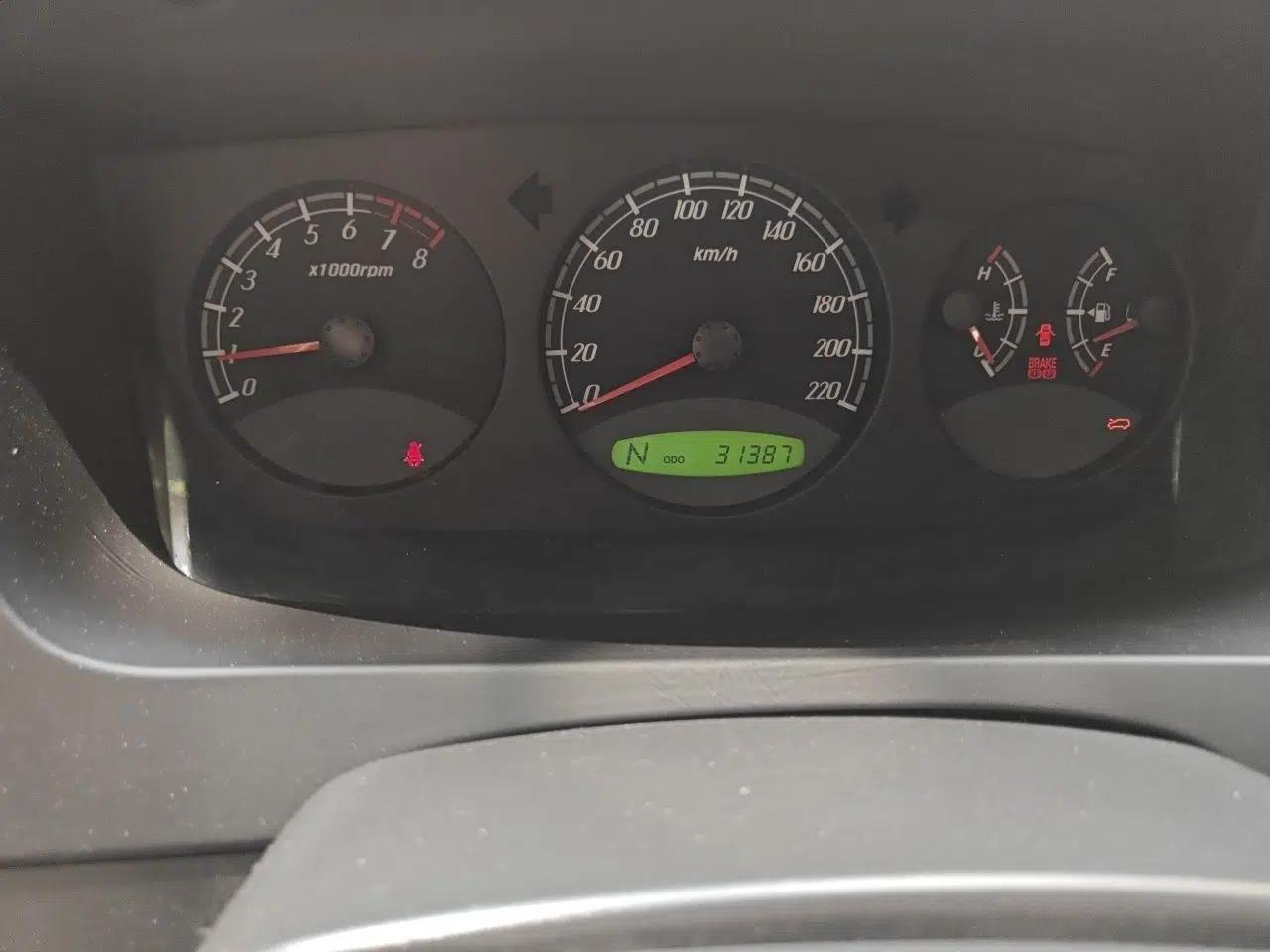 Roewe W5 2011 1.8T 2WD Automatic Trend Edition — миниатюра 12