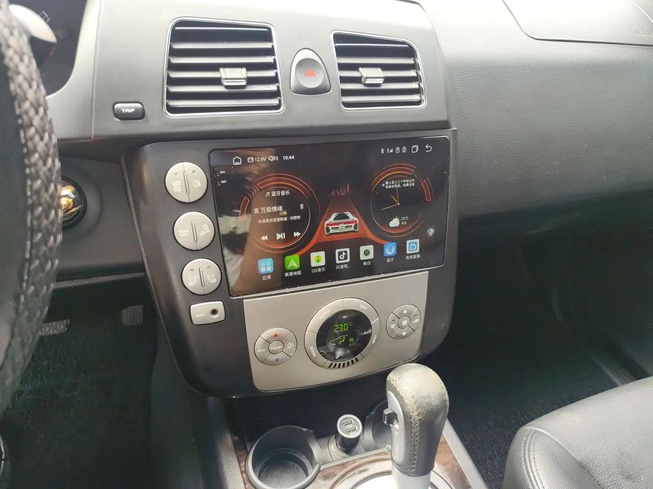 Roewe W5 2011 1.8T 4WD Automatic High-Rise Edition — миниатюра 13