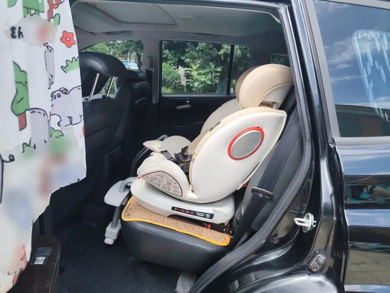 Roewe W5 2011 1.8T 4WD Automatic High-Rise Edition — миниатюра 17