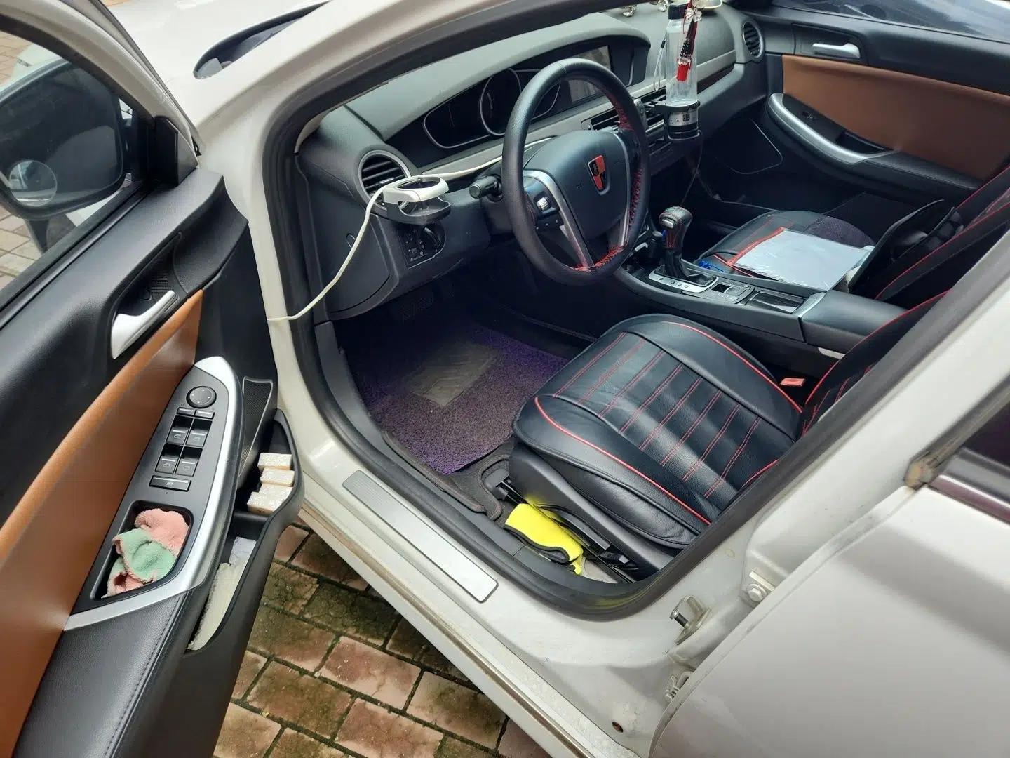 Roewe e550 2016 Deluxe Edition — миниатюра 16