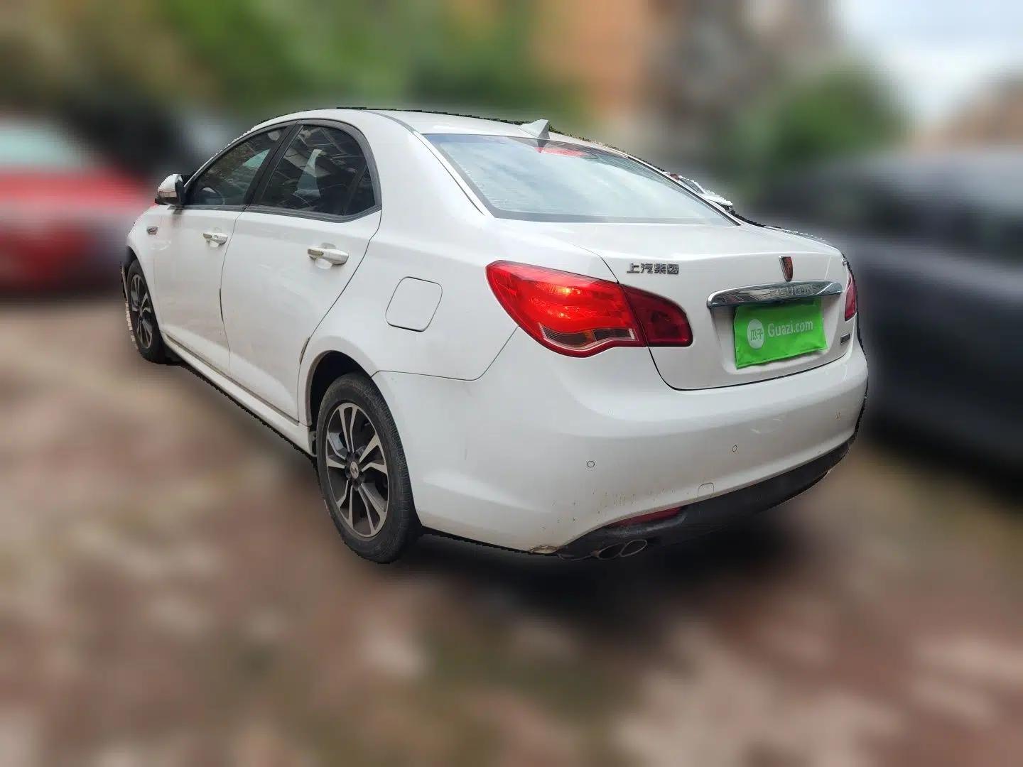 Roewe e550 2016 Deluxe Edition — миниатюра 4