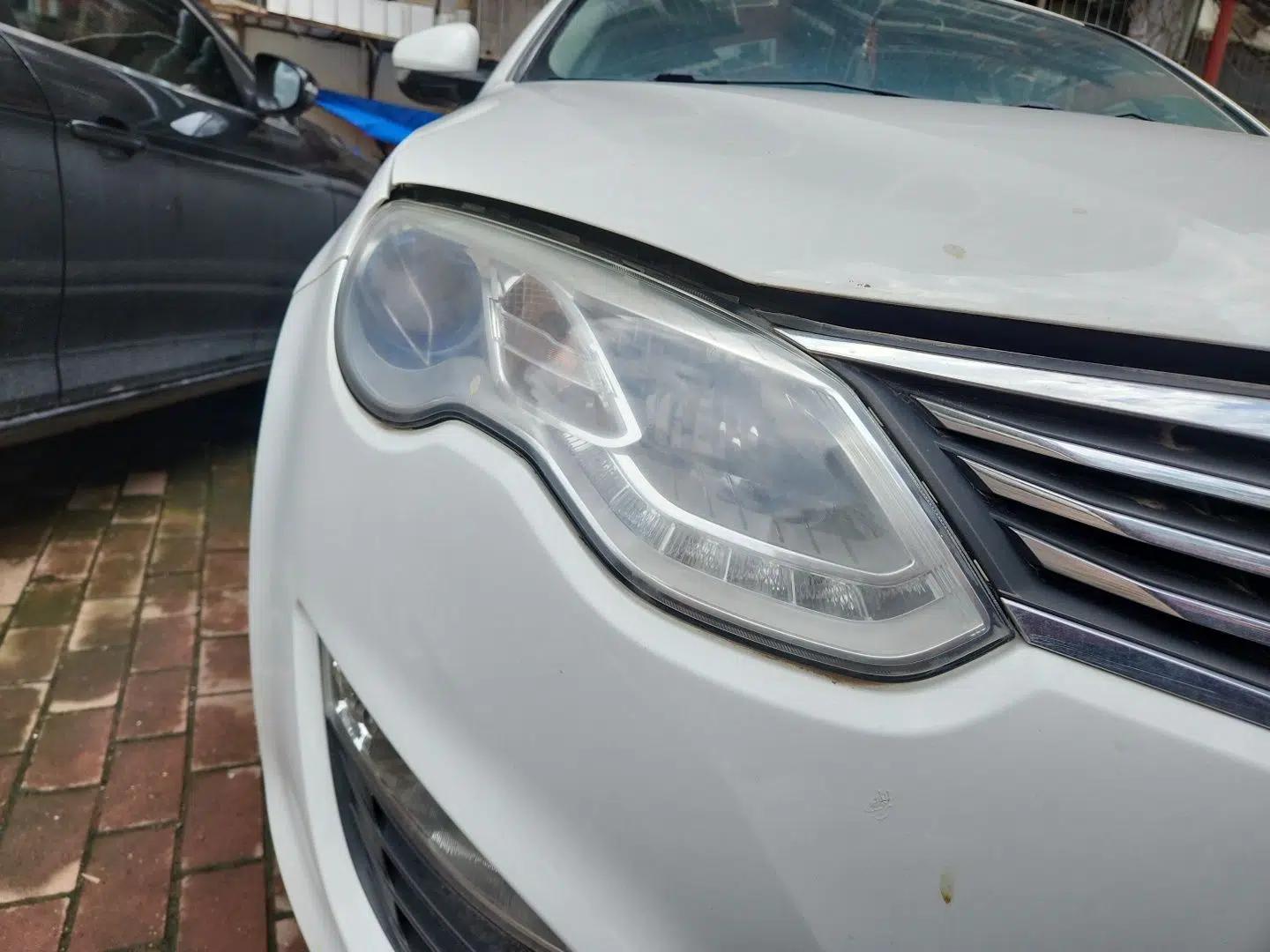 Roewe e550 2016 Deluxe Edition — миниатюра 7