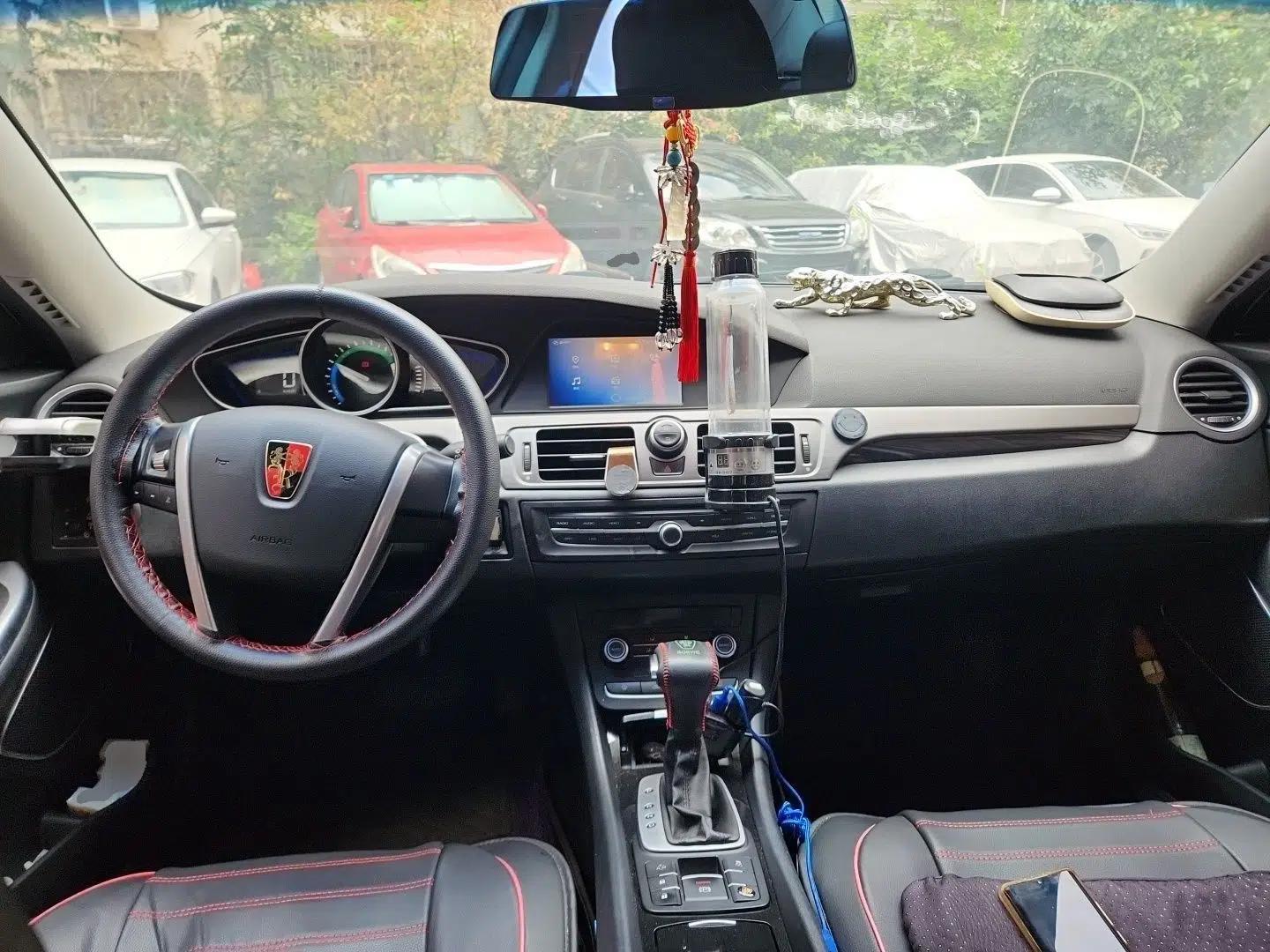 Roewe e550 2016 Deluxe Edition — миниатюра 9