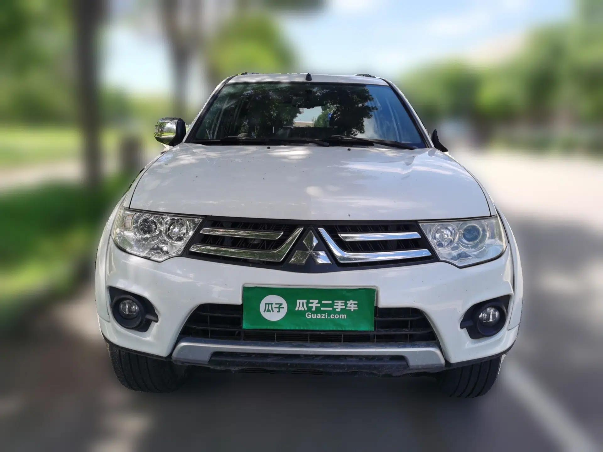 Mitsubishi Pajero Sport 2013 3.0L Automatic 4x4 Executive Edition — миниатюра 2