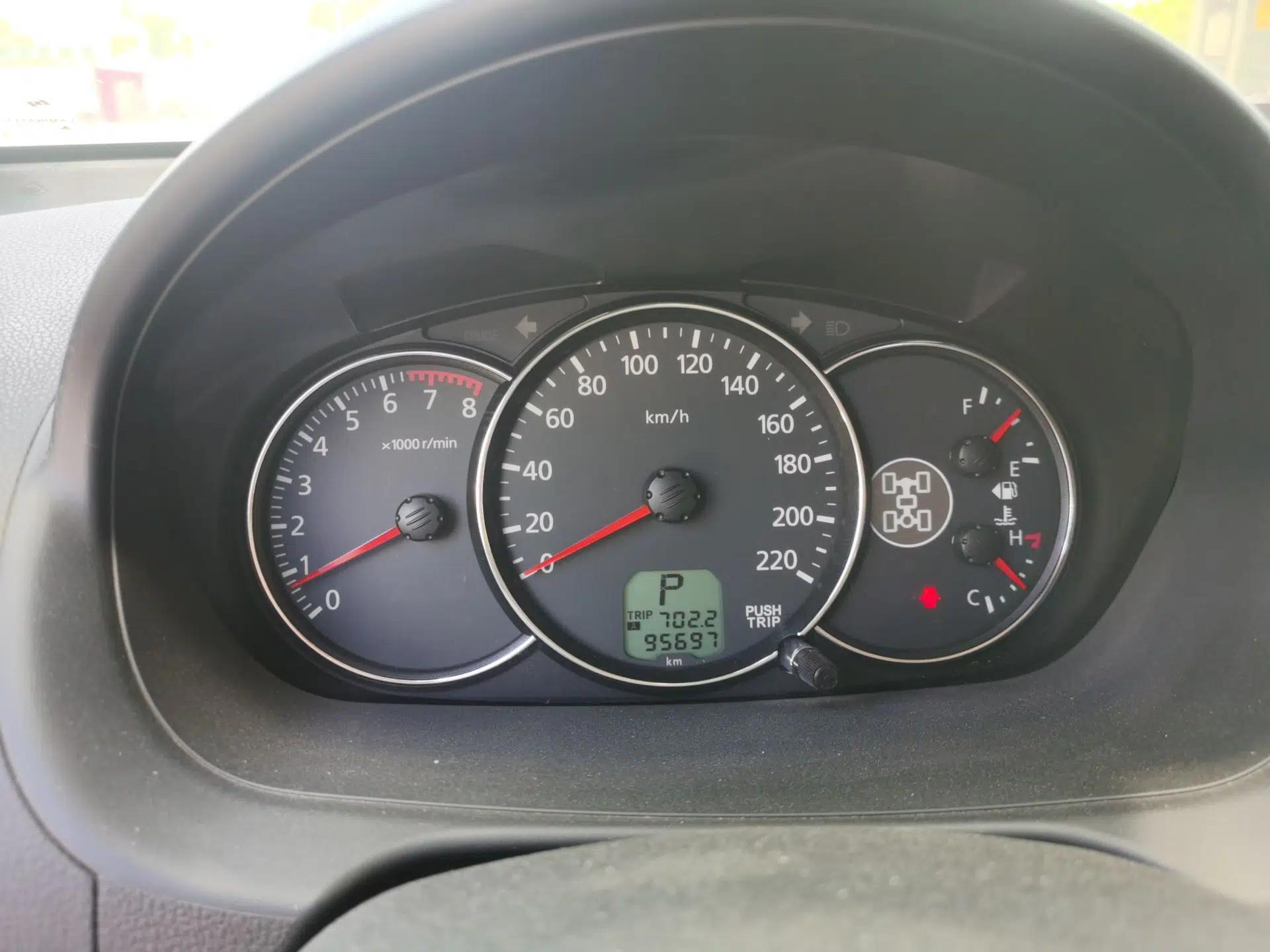 Mitsubishi Pajero Sport 2013 3.0L Automatic 4x4 Executive Edition — миниатюра 11