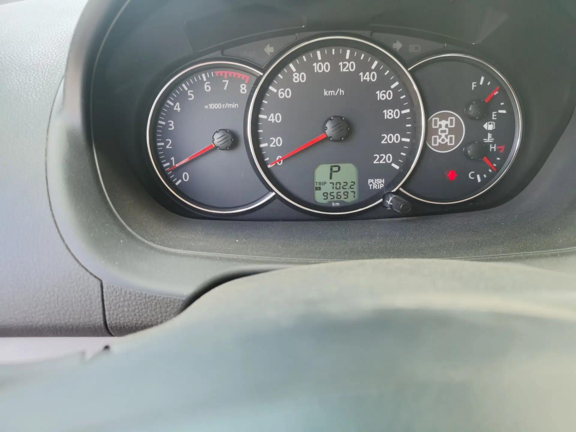 Mitsubishi Pajero Sport 2013 3.0L Automatic 4x4 Executive Edition — миниатюра 12