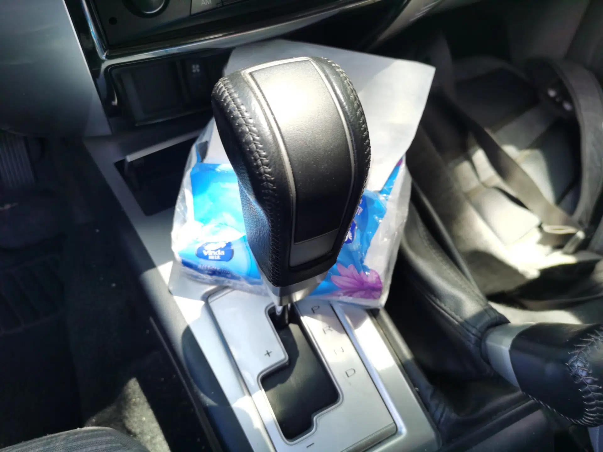 Mitsubishi Pajero Sport 2013 3.0L Automatic 4x4 Executive Edition — миниатюра 14