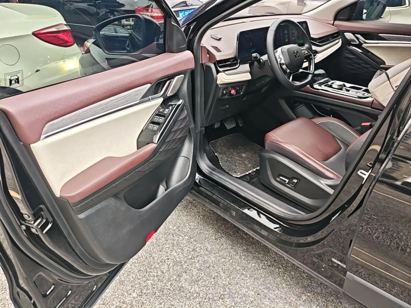 SOL QX 2021 300T DCT Prestige Smart Connectivity Version — миниатюра 18