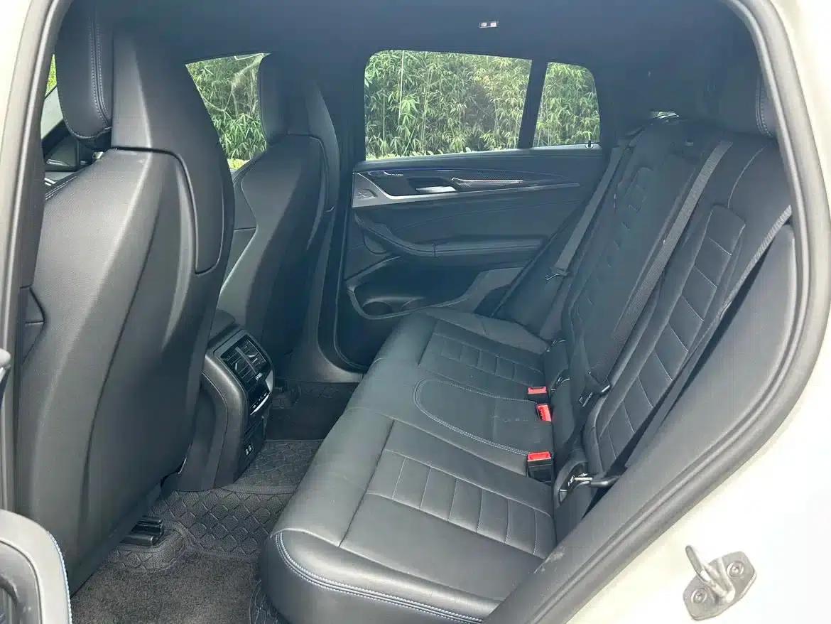 2022 BMW X4 M40i — миниатюра 10