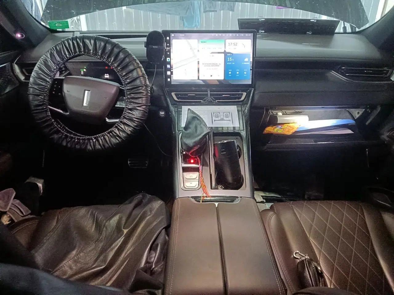 Wey Mocha 2021 2.0T Four-Wheel Drive Premium Edition — миниатюра 9
