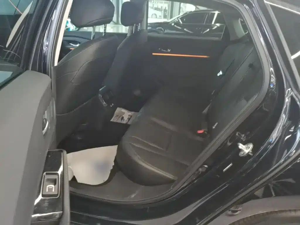 Accord PHEV 2023 2.0L e:PHEV Premium Edition — миниатюра 17