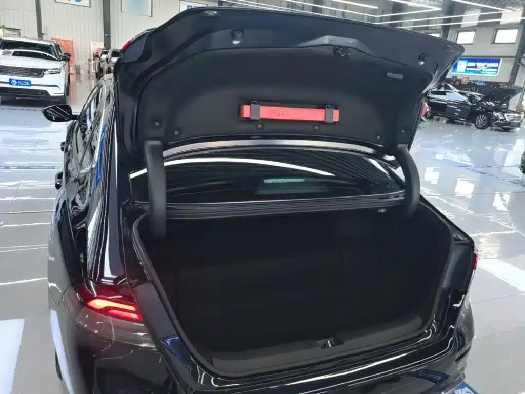 Accord PHEV 2023 2.0L e:PHEV Premium Edition — миниатюра 19