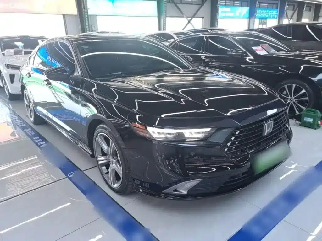 Accord PHEV 2023 2.0L e:PHEV Premium Edition — миниатюра 4