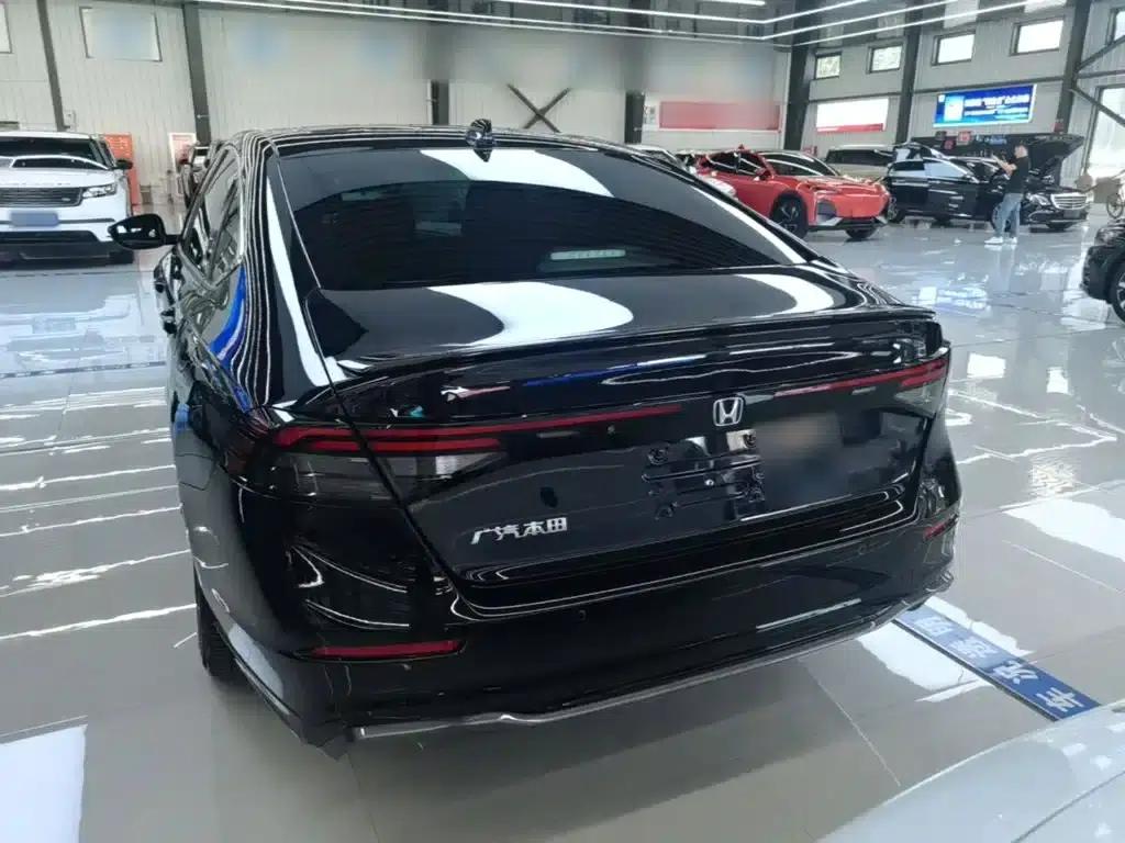 Accord PHEV 2023 2.0L e:PHEV Premium Edition — миниатюра 6