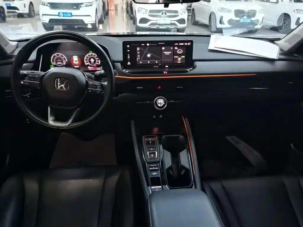 Accord PHEV 2023 2.0L e:PHEV Premium Edition — миниатюра 10