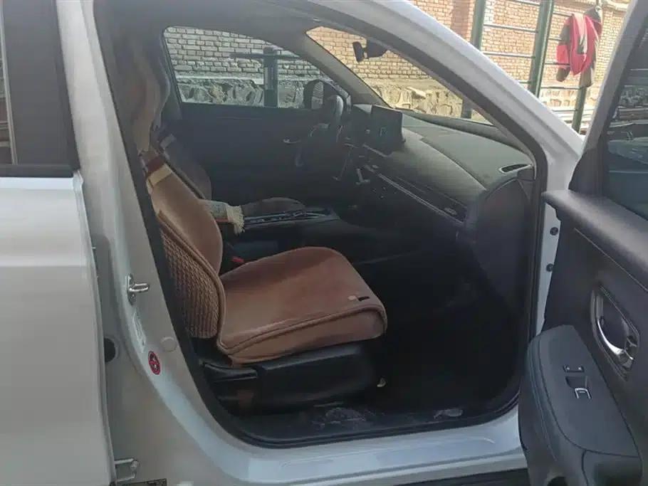Honda HR-V 2023 2.0L e:HEV Dynamic Edition — миниатюра 8