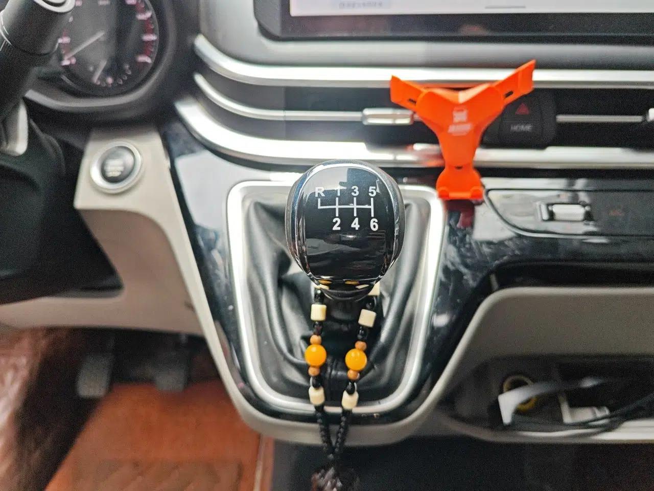 Iveco Fidato 2023 C30 Passenger Van 2.0T 93kW Manual Transmission Xingtu Edition Low Roof — миниатюра 14
