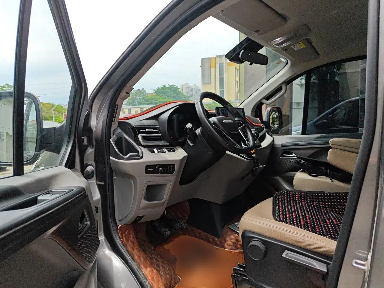 Iveco Fidato 2023 C30 Passenger Van 2.0T 93kW Manual Transmission Xingtu Edition Low Roof — миниатюра 16