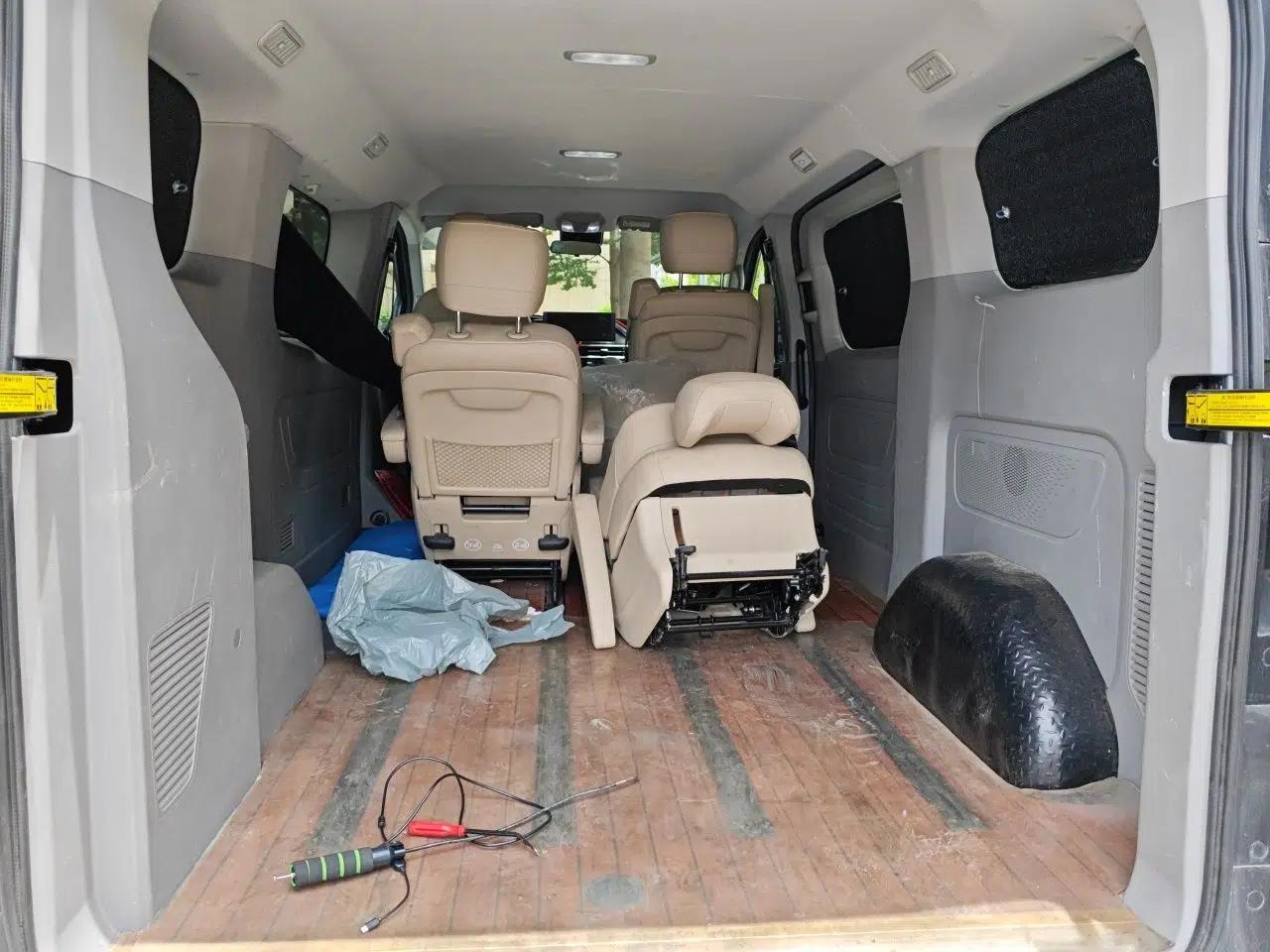 Iveco Fidato 2023 C30 Passenger Van 2.0T 93kW Manual Transmission Xingtu Edition Low Roof — миниатюра 19