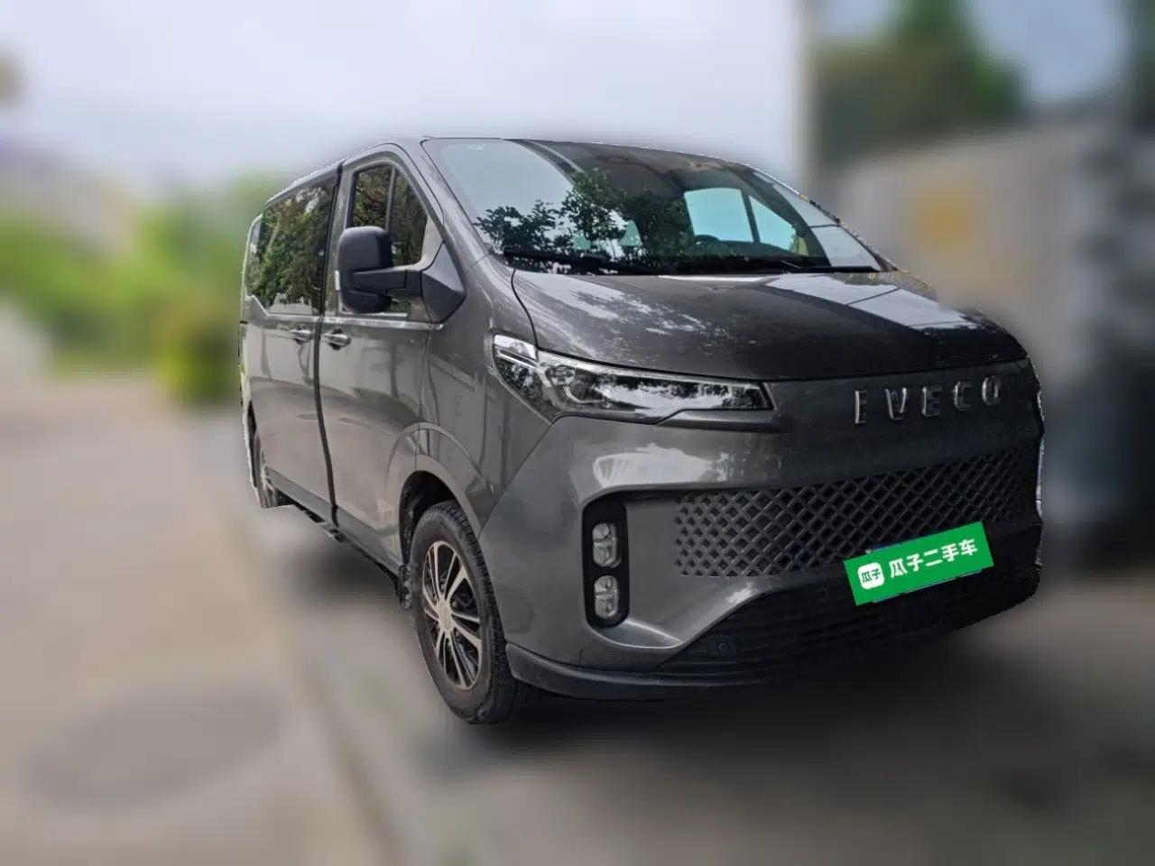 Iveco Fidato 2023 C30 Passenger Van 2.0T 93kW Manual Transmission Xingtu Edition Low Roof — миниатюра 3