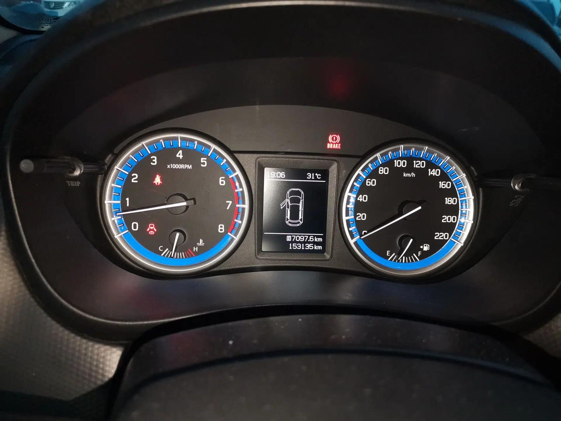 Suzuki S-Cross 2014 1.6L Manual Two-Wheel Drive Elite Model — миниатюра 11