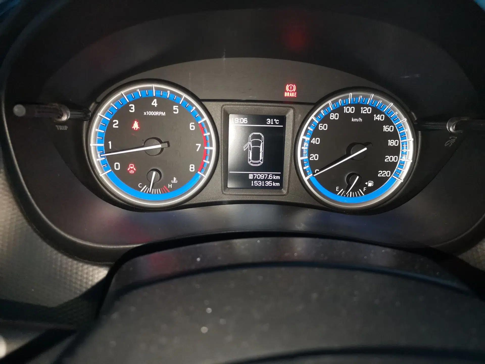Suzuki S-Cross 2014 1.6L Manual Two-Wheel Drive Elite Model — миниатюра 12