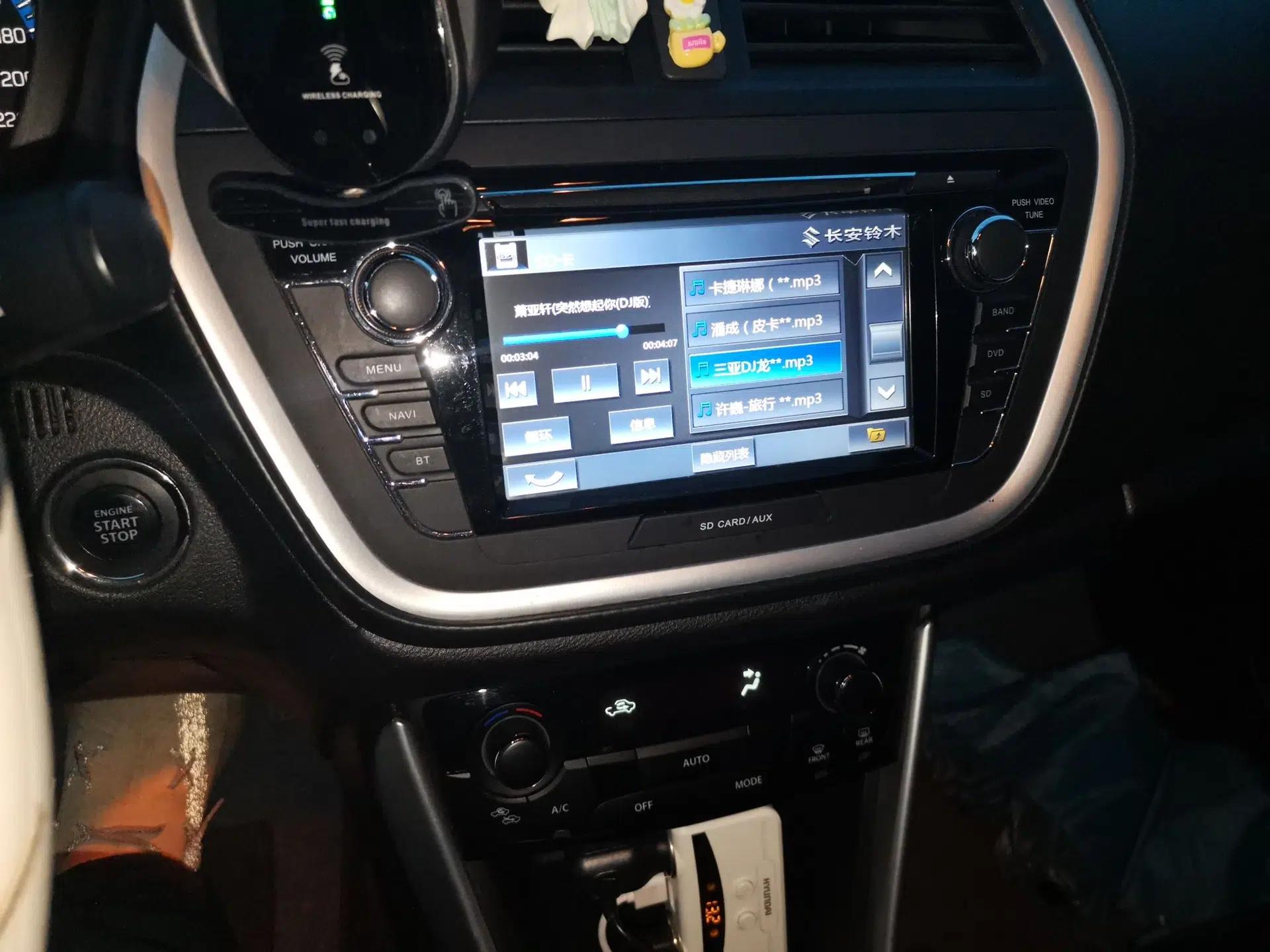 Suzuki S-Cross 2014 1.6L Manual Two-Wheel Drive Elite Model — миниатюра 13
