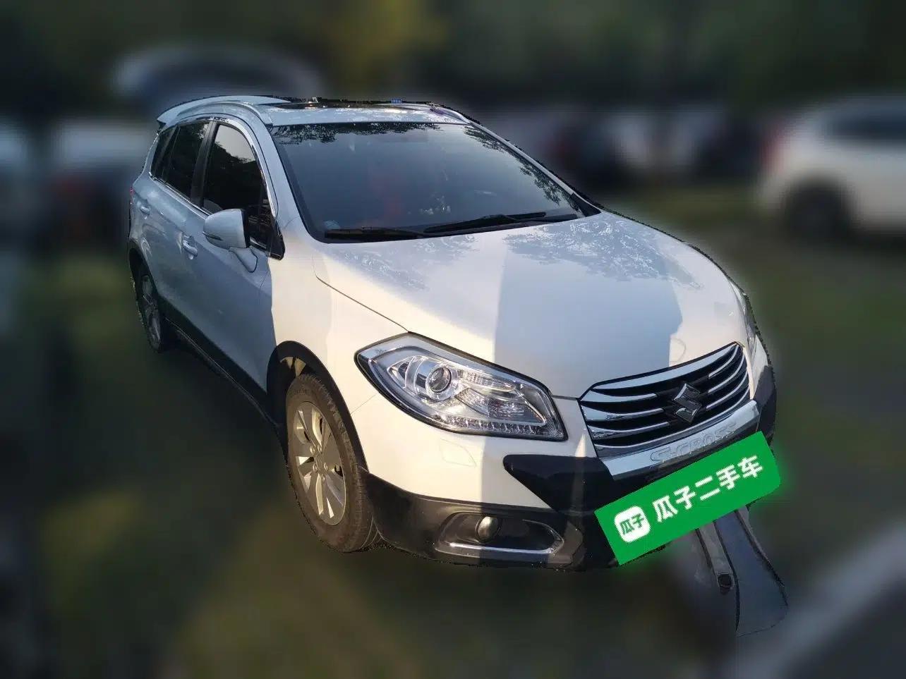 Suzuki S-Cross 2014 1.6L Manual Two-Wheel Drive Elite Model — миниатюра 3