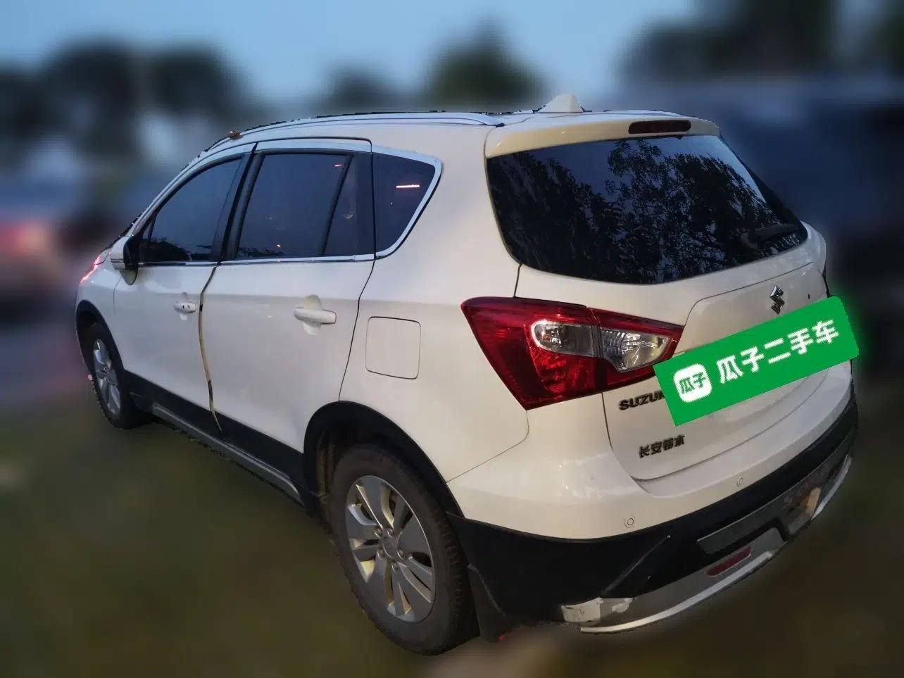 Suzuki S-Cross 2014 1.6L Manual Two-Wheel Drive Elite Model — миниатюра 4