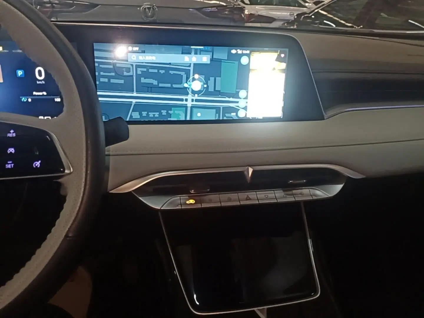 Venucia V DD-i 2023 110 km iE Version — миниатюра 12