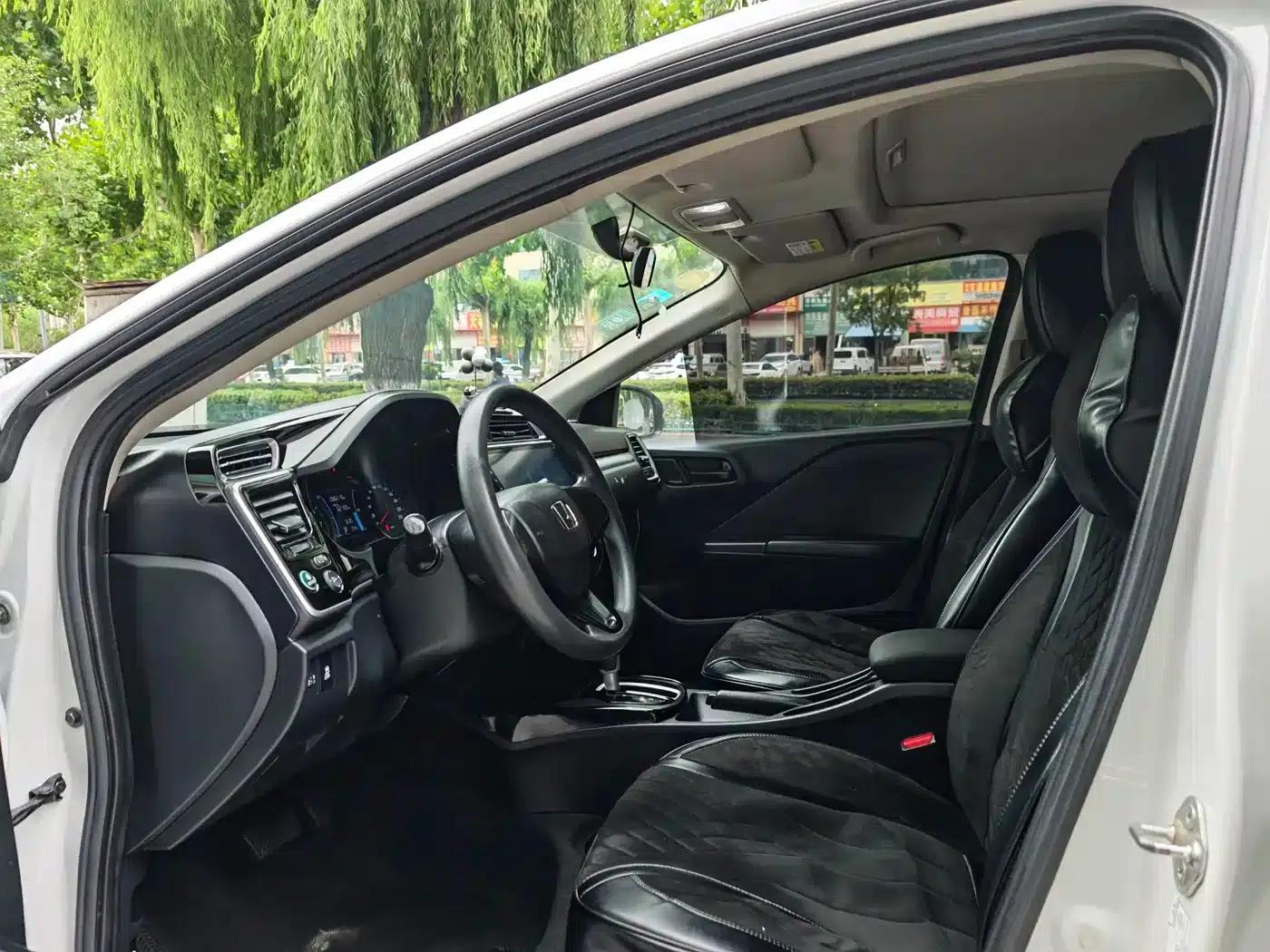 2017 Honda Crider 1.5L CVT Comfort Edition — миниатюра 5